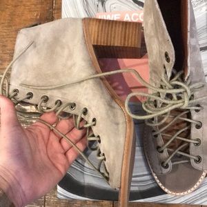 NWT Jeffrey Campbell suede heels 10